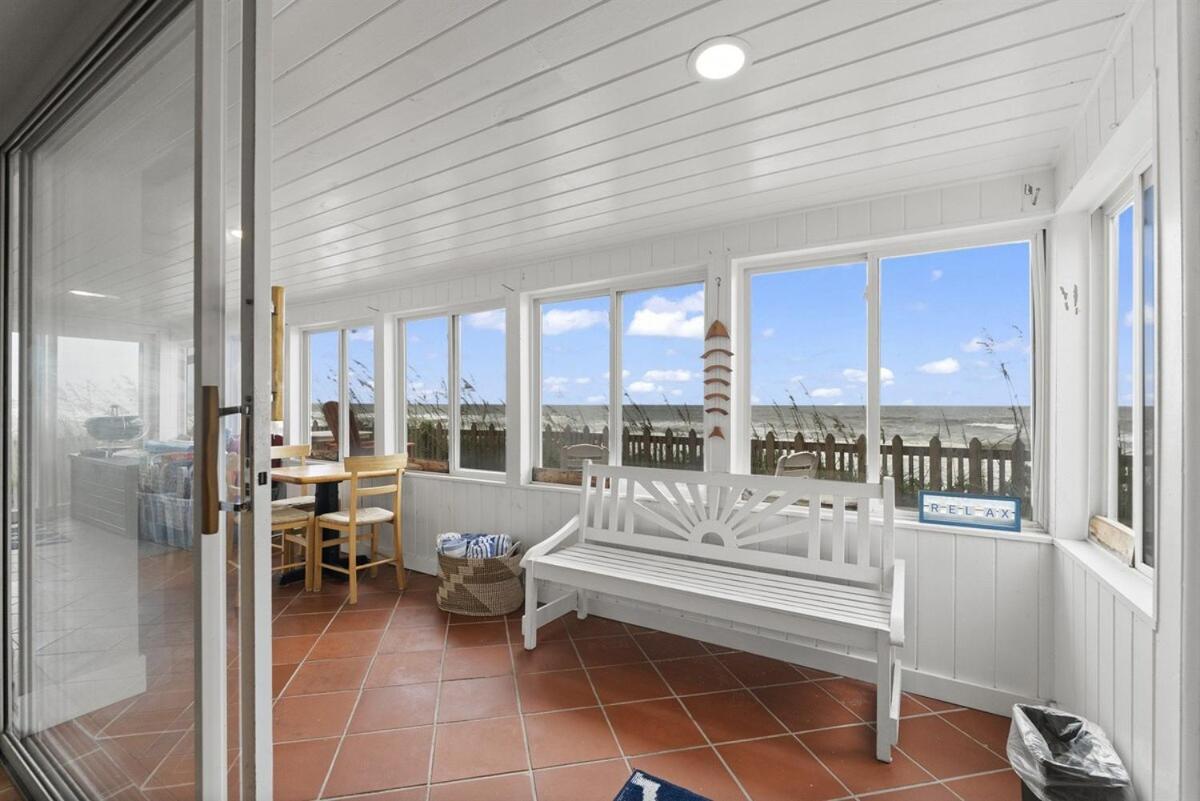 Holiday home Oceanfront Oasis House - Pet Friendly