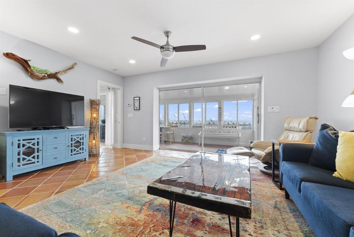Oceanfront Oasis House - Pet Friendly Holiday home St. Augustine