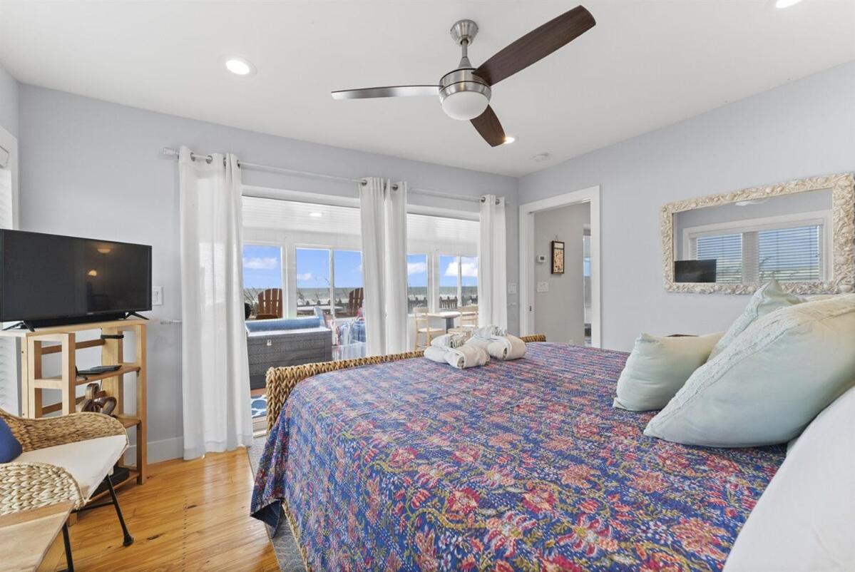 Oceanfront Oasis House - Pet Friendly *