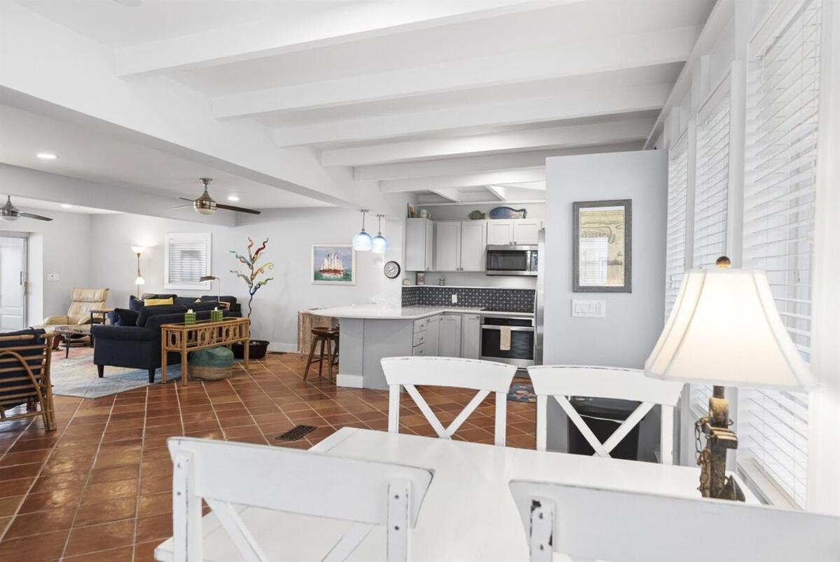Oceanfront Oasis House - Pet Friendly Holiday home St. Augustine