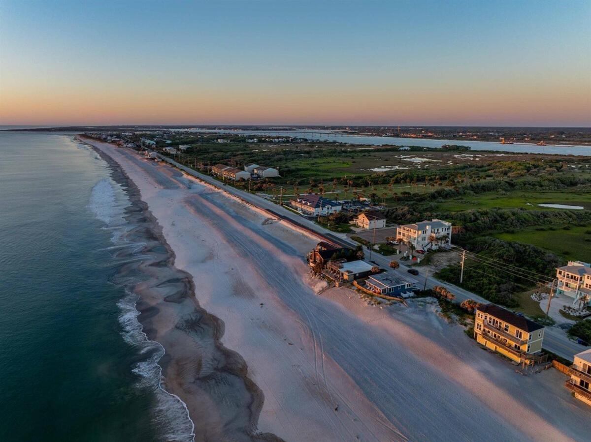 Oceanfront Oasis House - Pet Friendly Holiday home *