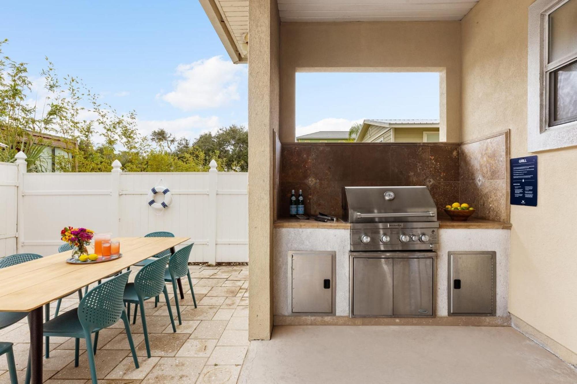 Vilano Near W Saltwater Pool Game Built-in Grill Holiday home