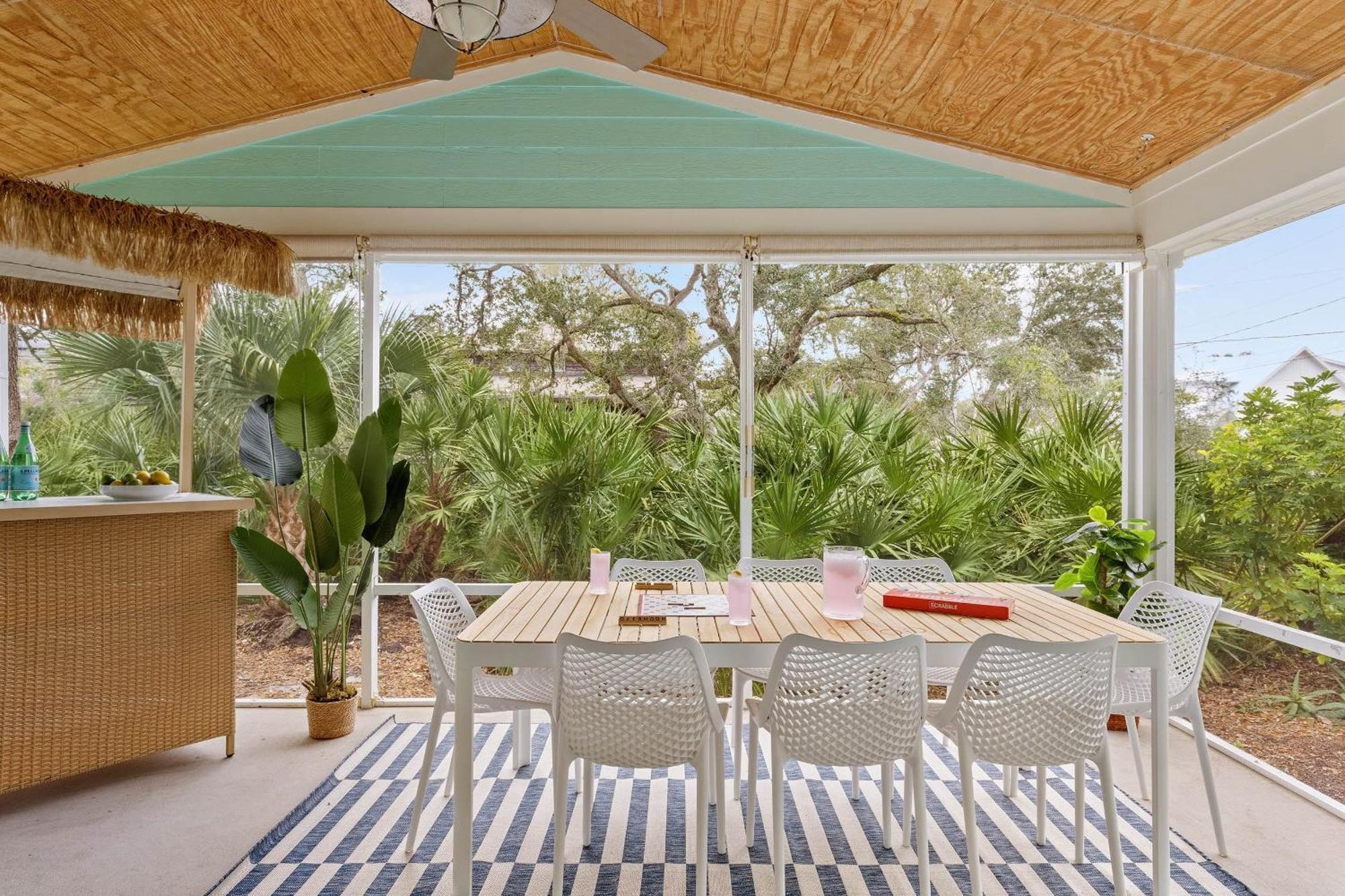 Haven Grove W Hot Tub Game Blocks From The Water Holiday home St. Augustine