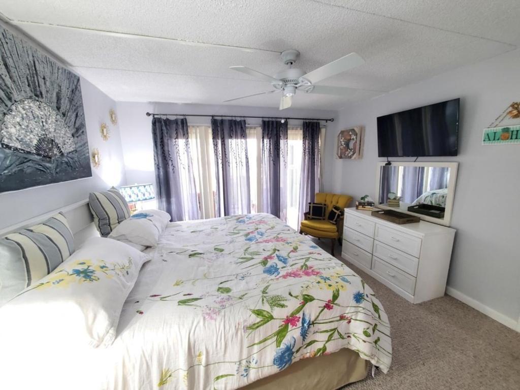 Tradewinds 151 Apartment