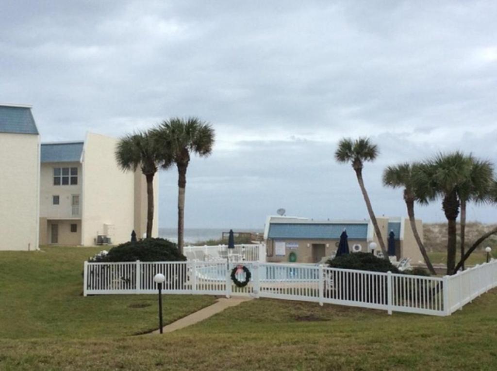 Tradewinds 151 * St. Augustine