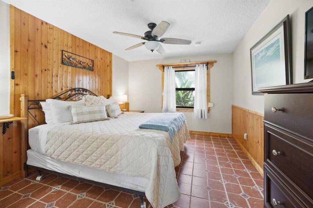 Holiday home Pool Comfortable Cozy Single Level *