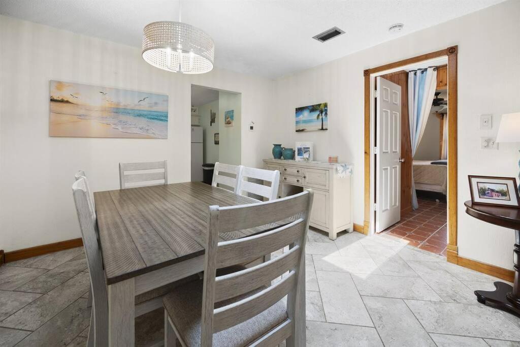 Pool Comfortable Cozy Single Level Holiday home *