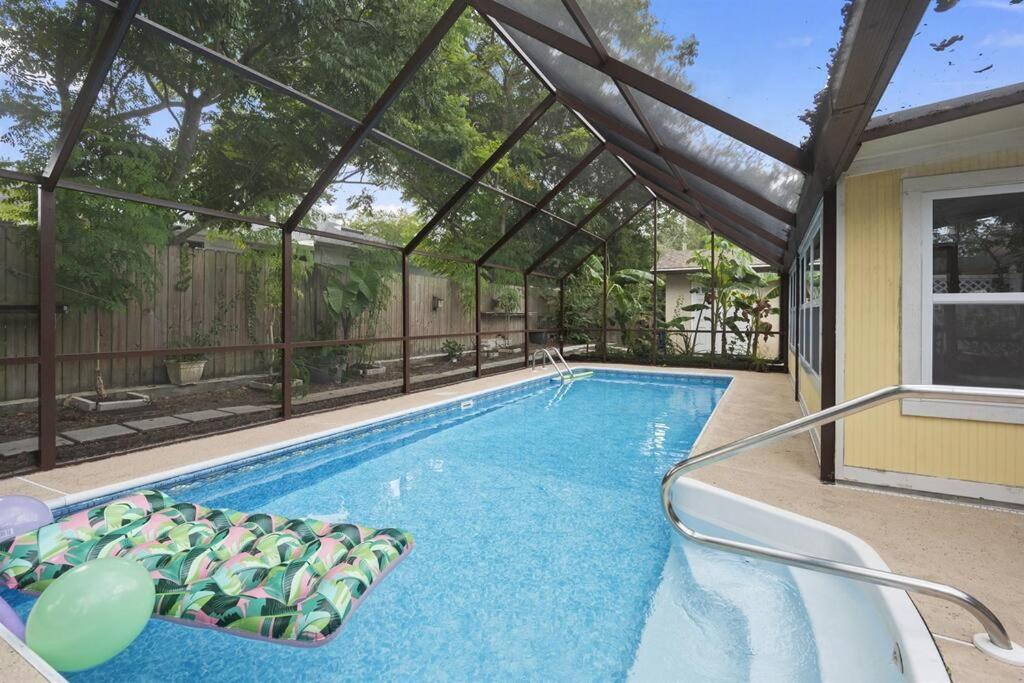 Pool Comfortable Cozy Single Level Holiday home *