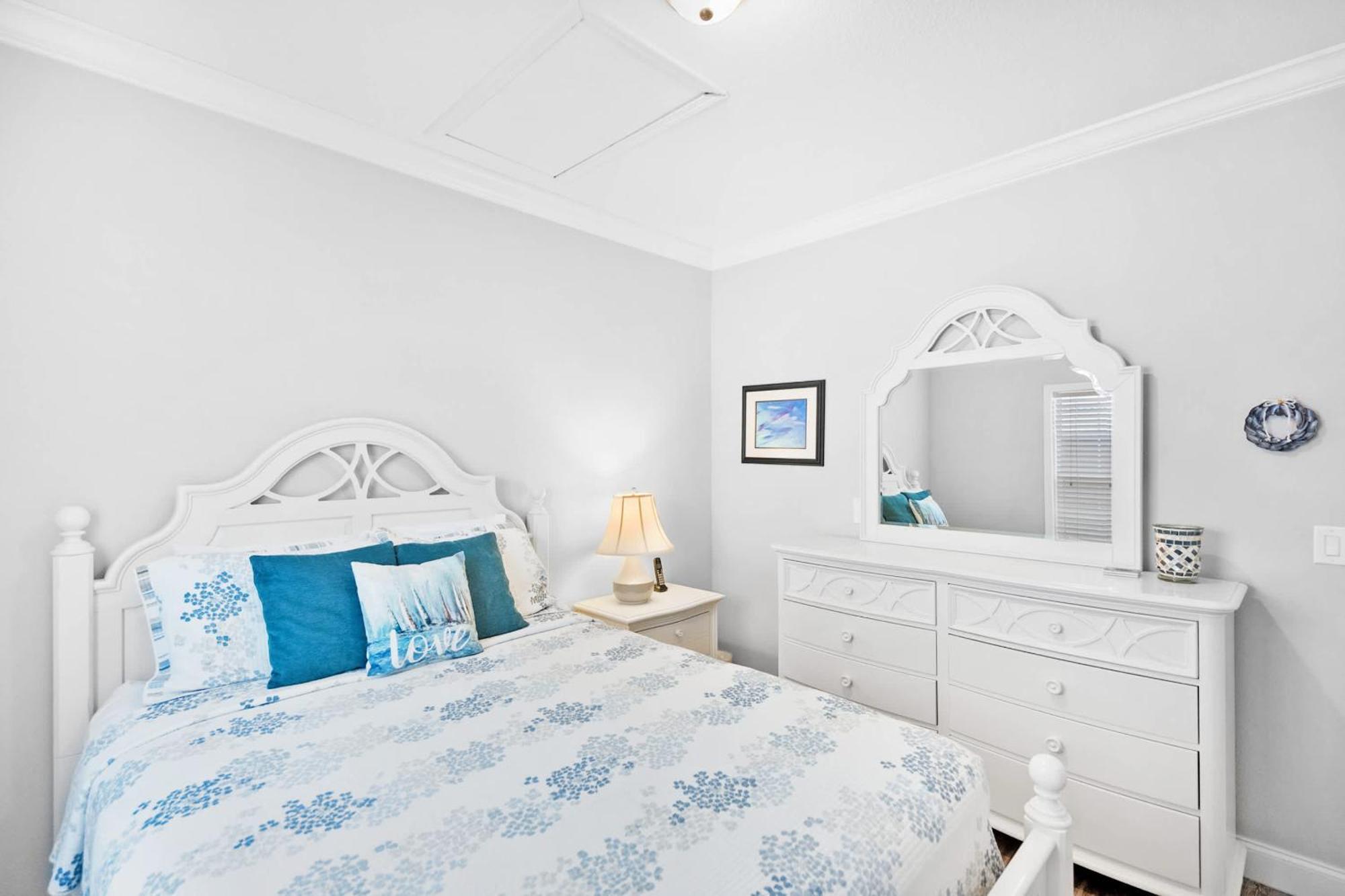Canal Front Home! Walk To Beach, Porch, Fishing Holiday home St. Augustine