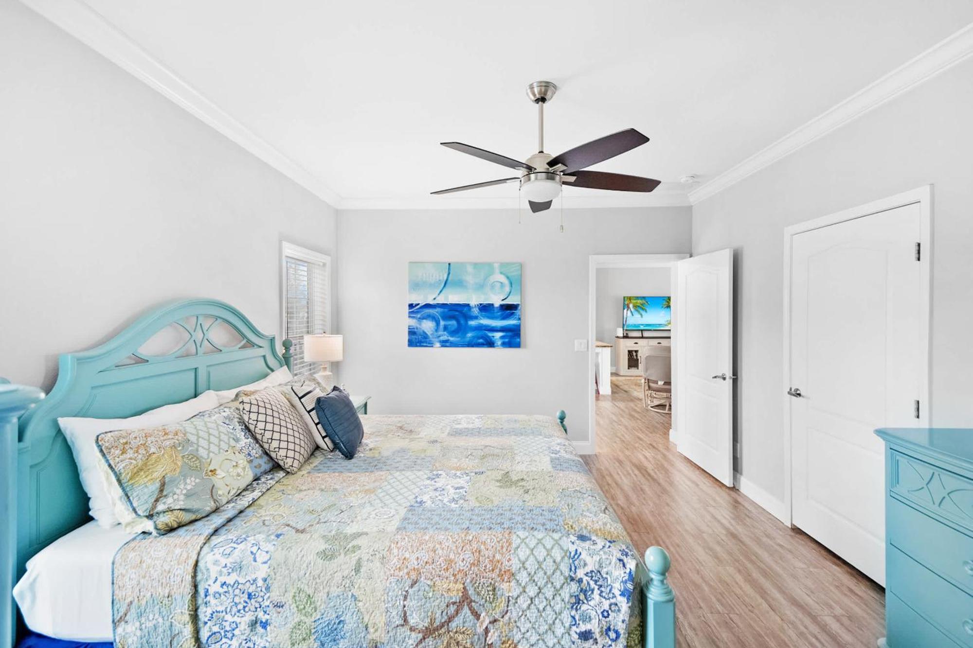 Canal Front Home! Walk To Beach, Porch, Fishing St. Augustine