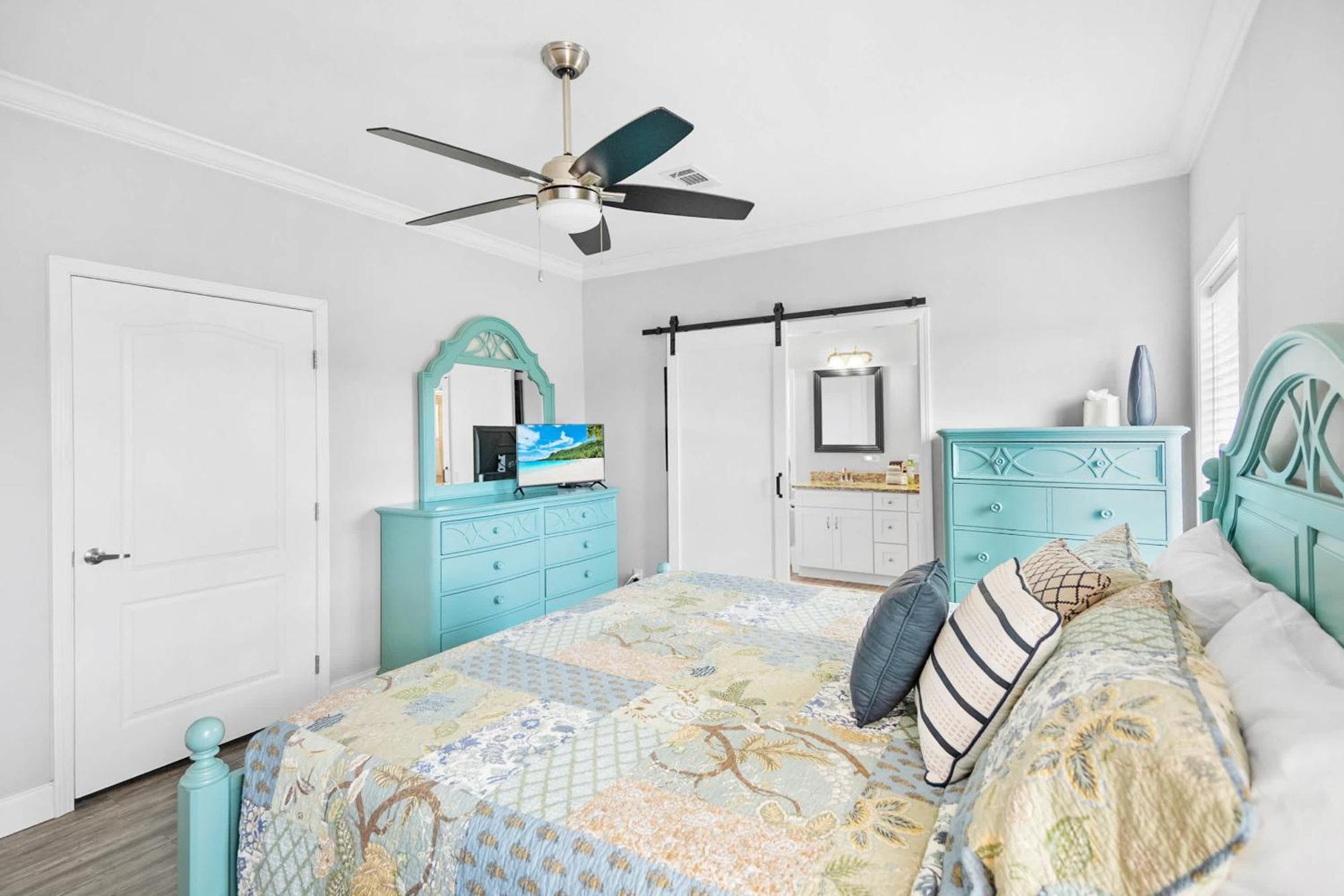 Holiday home Canal Front Home! Walk To Beach, Porch, Fishing St. Augustine