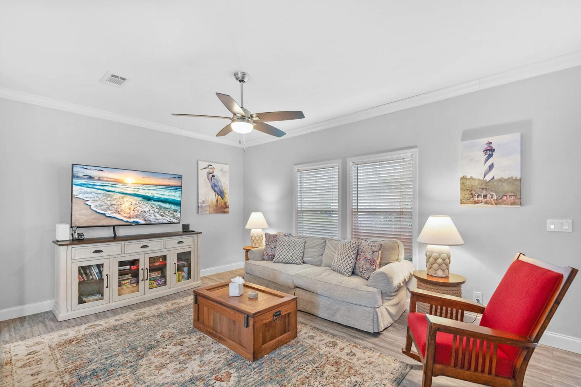 Canal Front Home! Walk To Beach, Porch, Fishing * St. Augustine