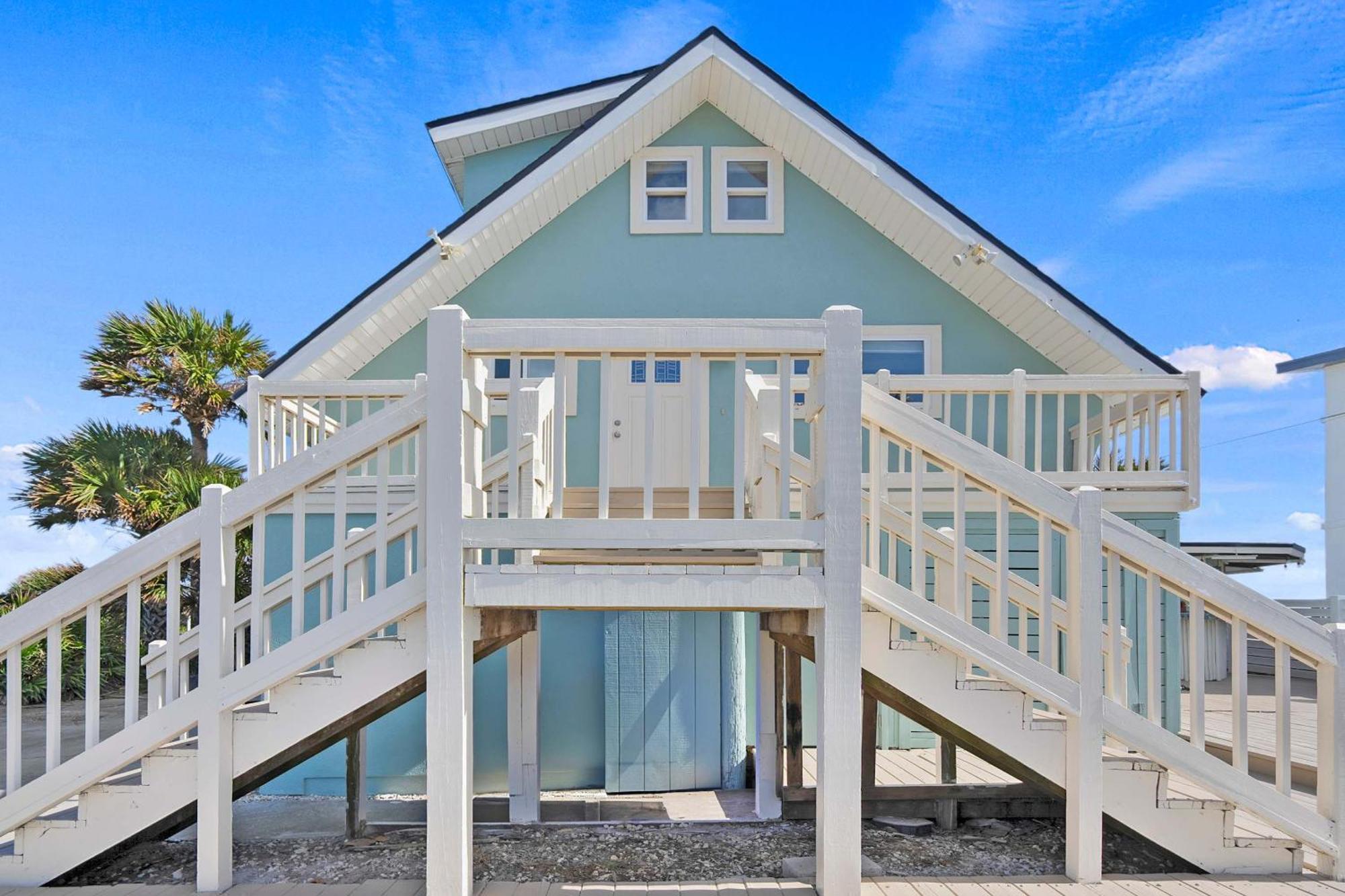 Oceanfront, Serenity Under The Sea, Tiki Bar And Grand Deck! Holiday home St. Augustine