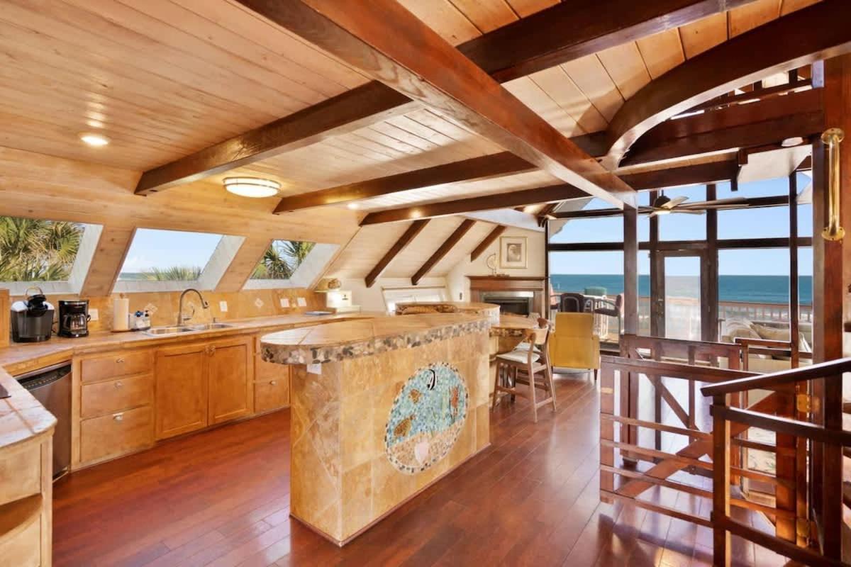 Oceanfront, Serenity Under The Sea, Tiki Bar And Grand Deck! *