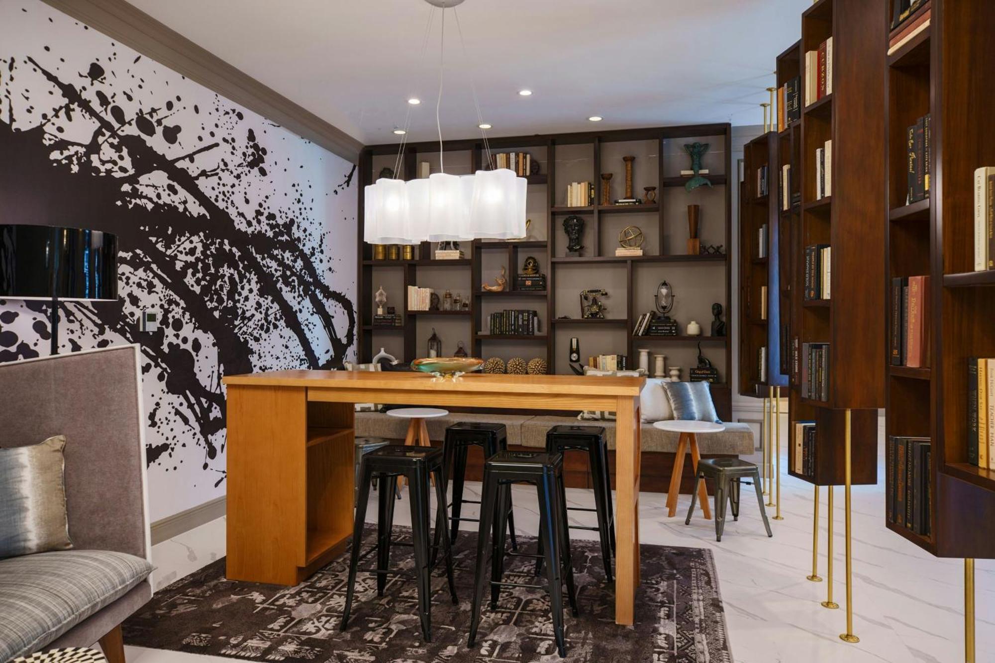 Renaissance Historic Downtown Hotel 4*
