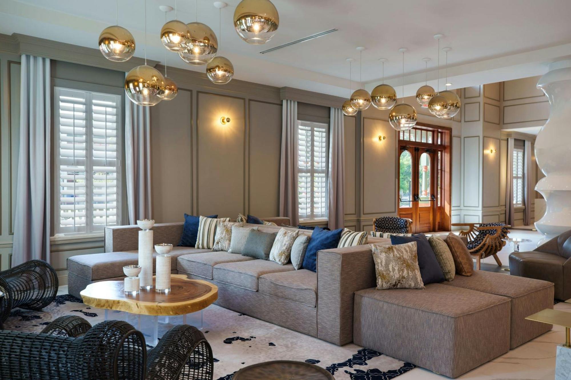 Renaissance Historic Downtown 4*
