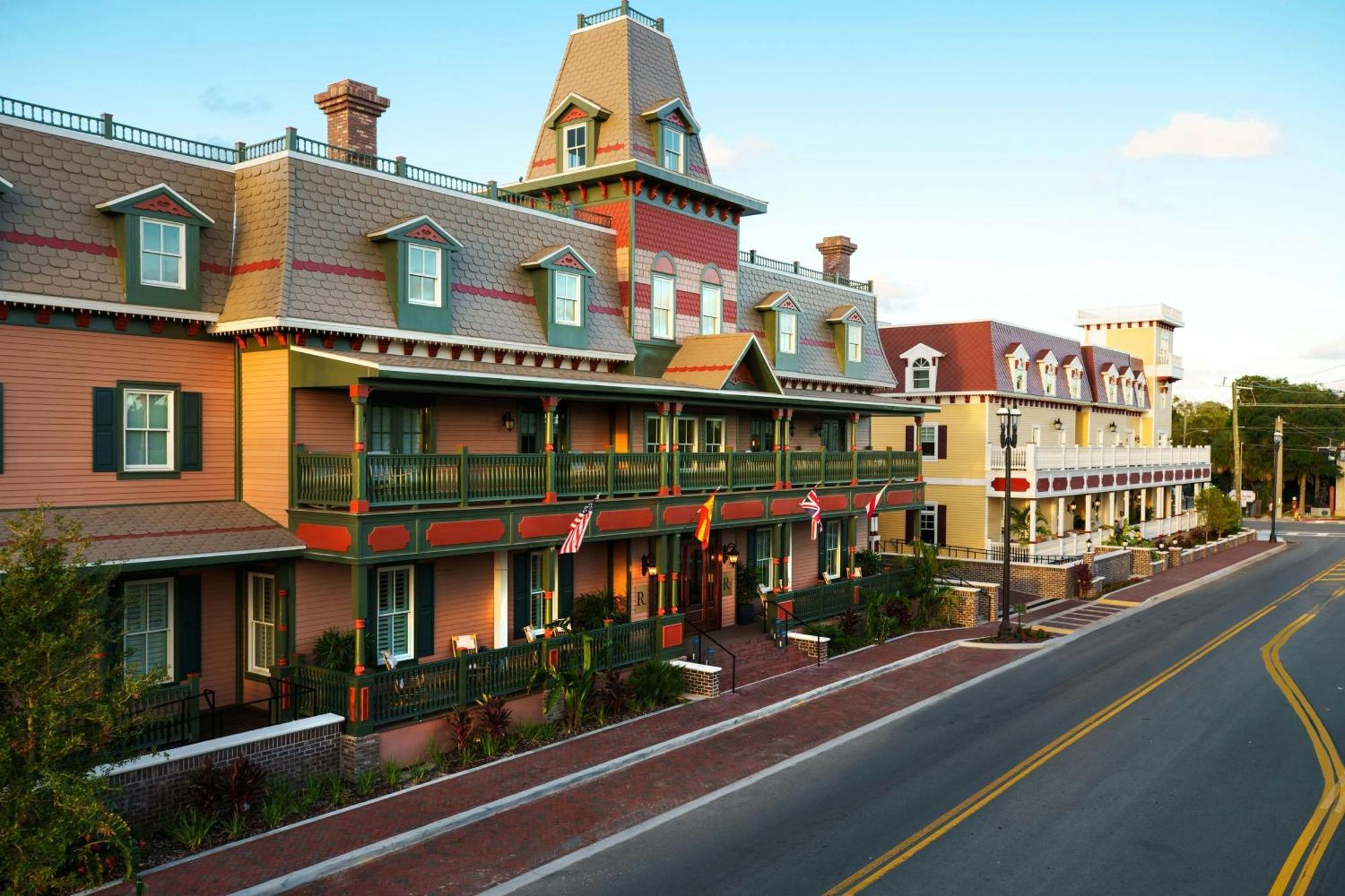Renaissance Historic Downtown 4*