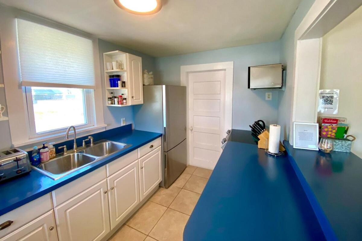 Sun & Fun Oceanfront Beach! Holiday home