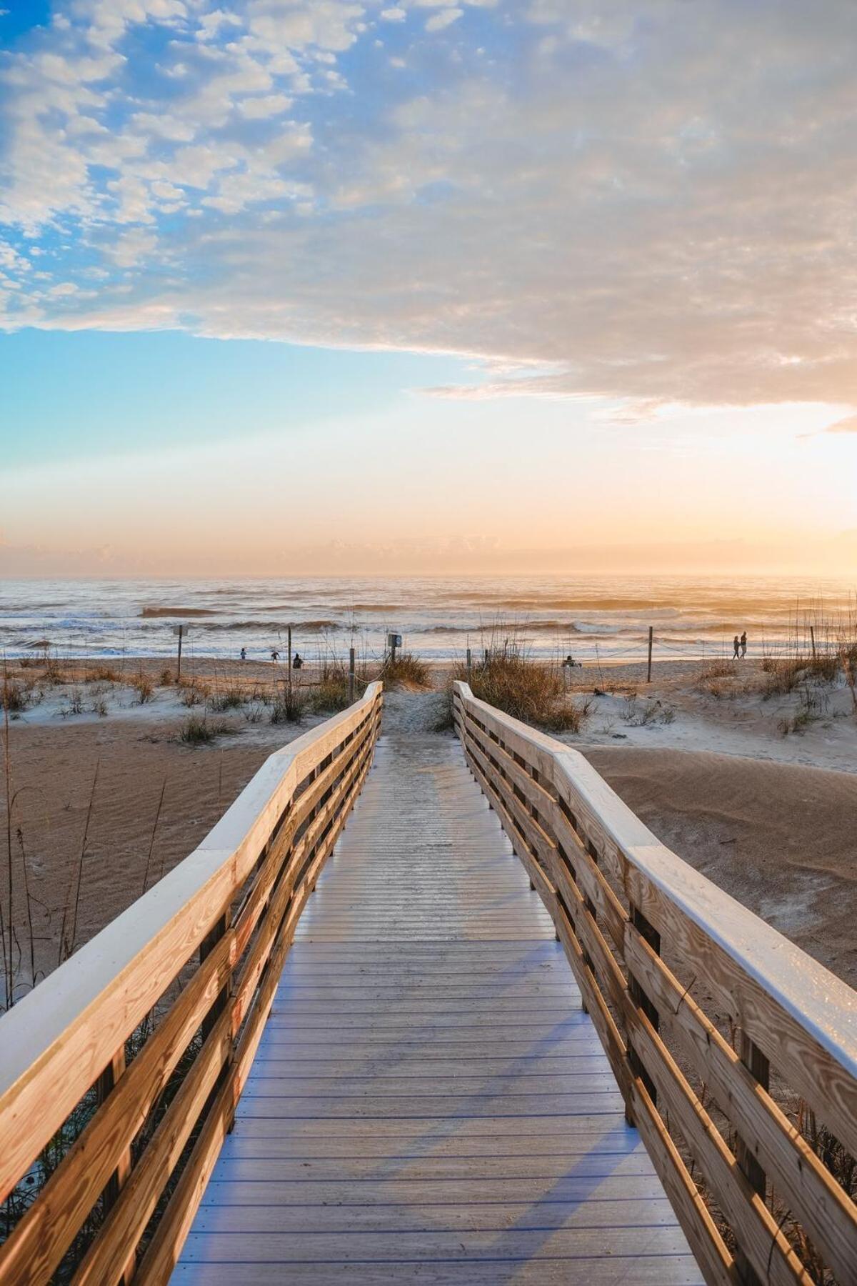 Sun & Fun Oceanfront Beach! Holiday home