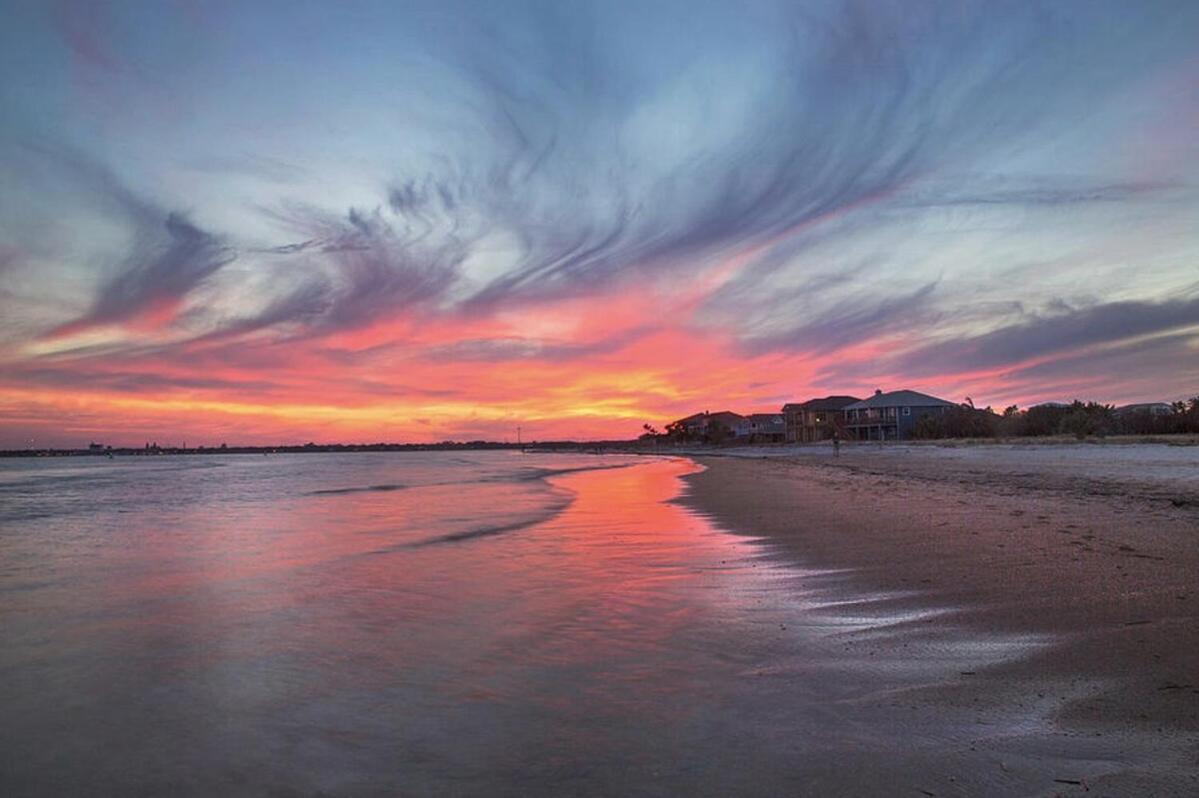 Sun & Fun Oceanfront Beach! Holiday home *