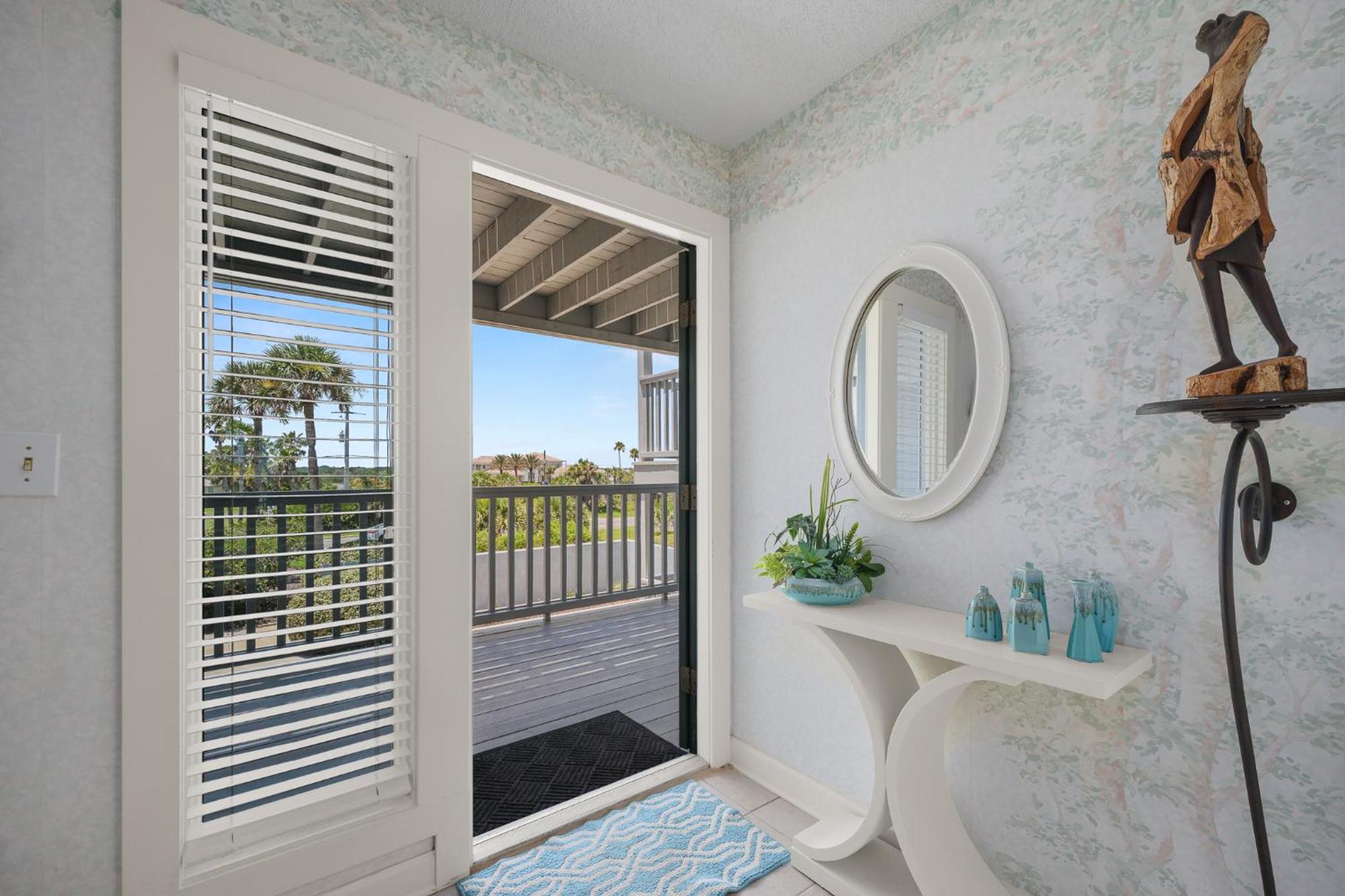 Ocean Eight 101 Apartment
