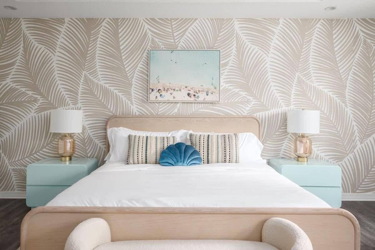 Fun & Airy Florida Vacation With Private Pool Holiday home