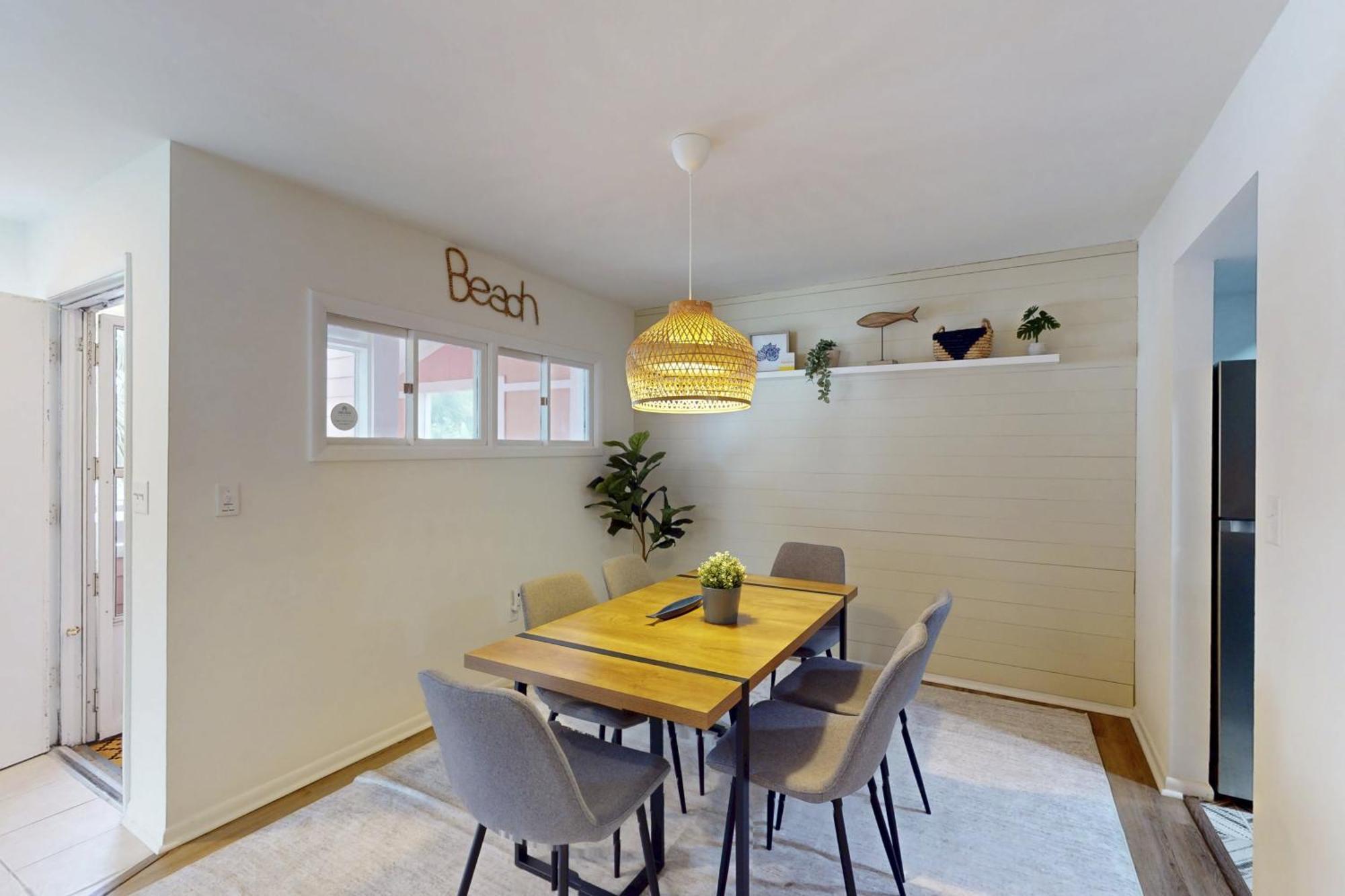 Salt & Feather Apartment *