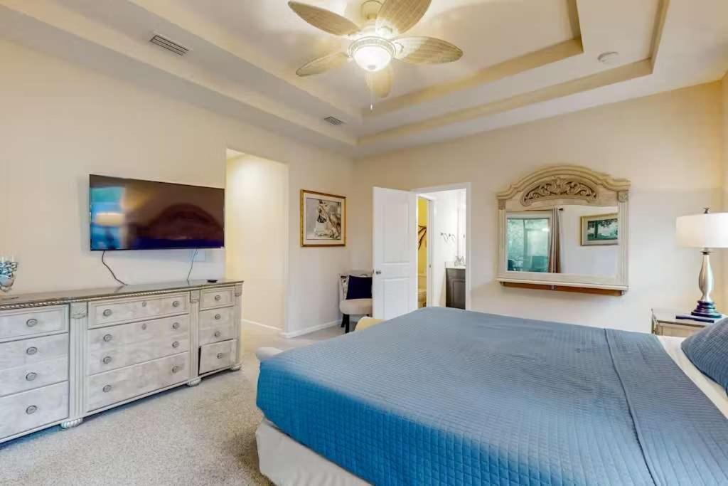Dog-friendly 4br Coastal Getaway Close To Holiday home St. Augustine