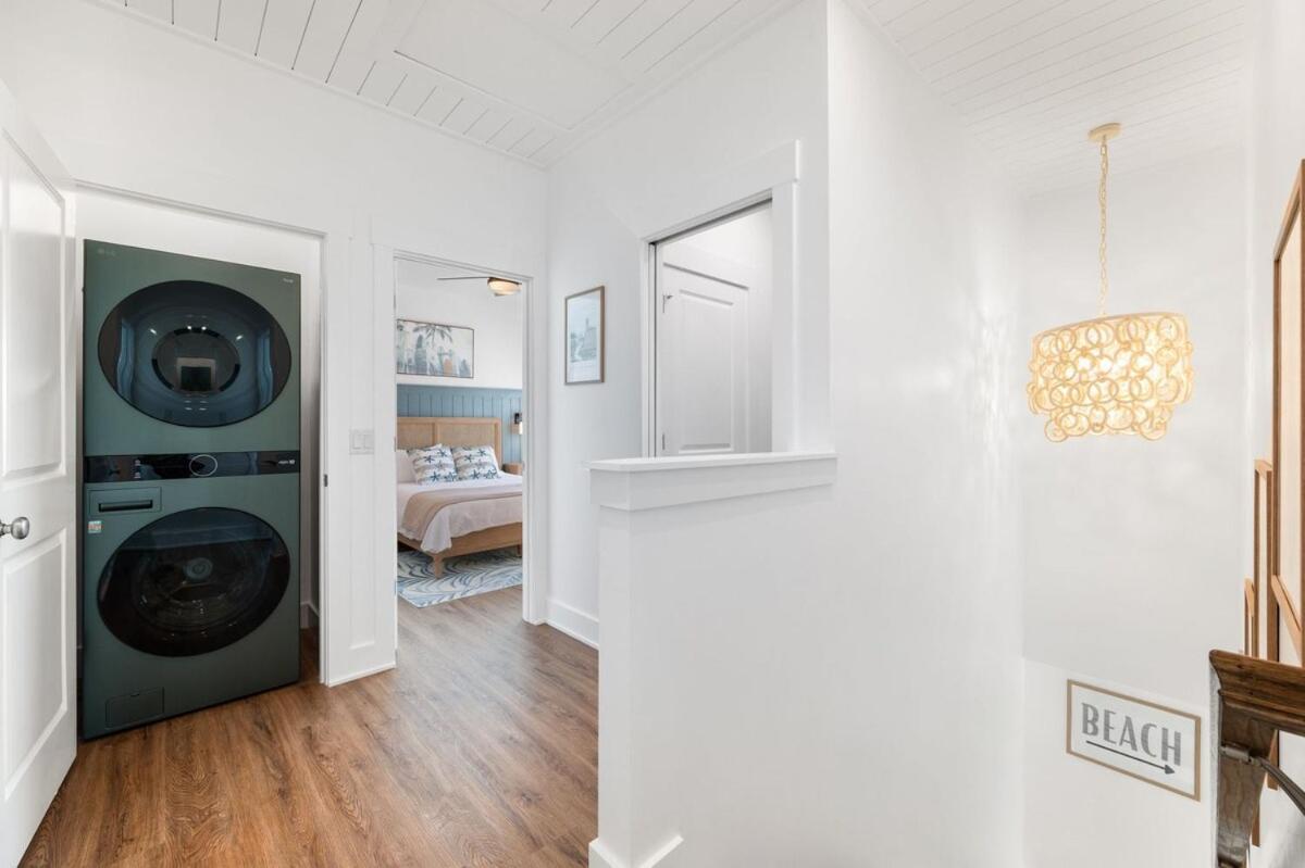 Coastal Inspired, Beachside Heated Pool & Bunkroom *