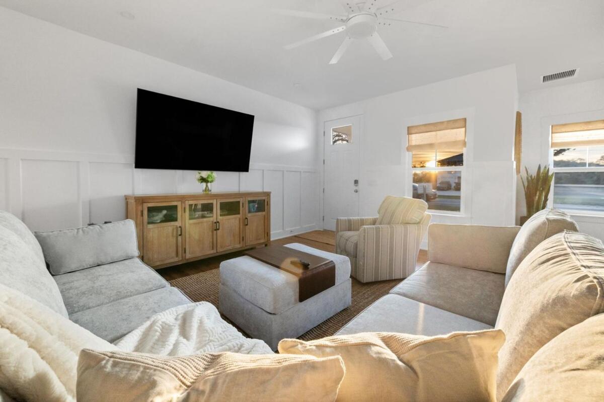 Coastal Inspired, Beachside Heated Pool & Bunkroom