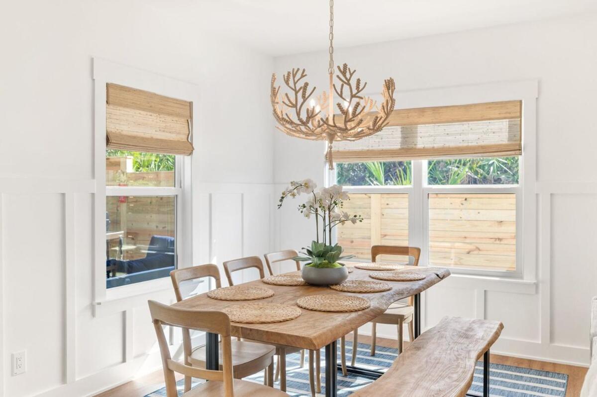 Holiday home Coastal Inspired, Beachside Heated Pool & Bunkroom St. Augustine