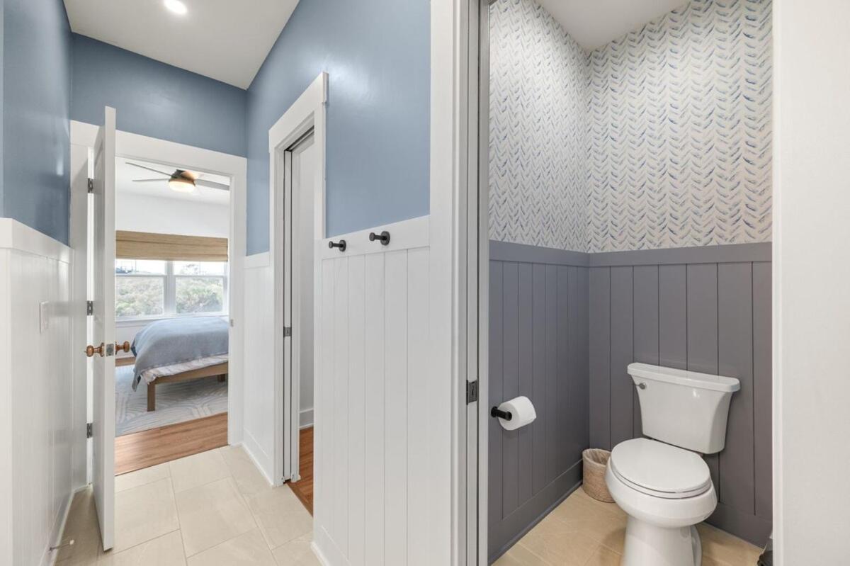 Holiday home Coastal Inspired, Beachside Heated Pool & Bunkroom *