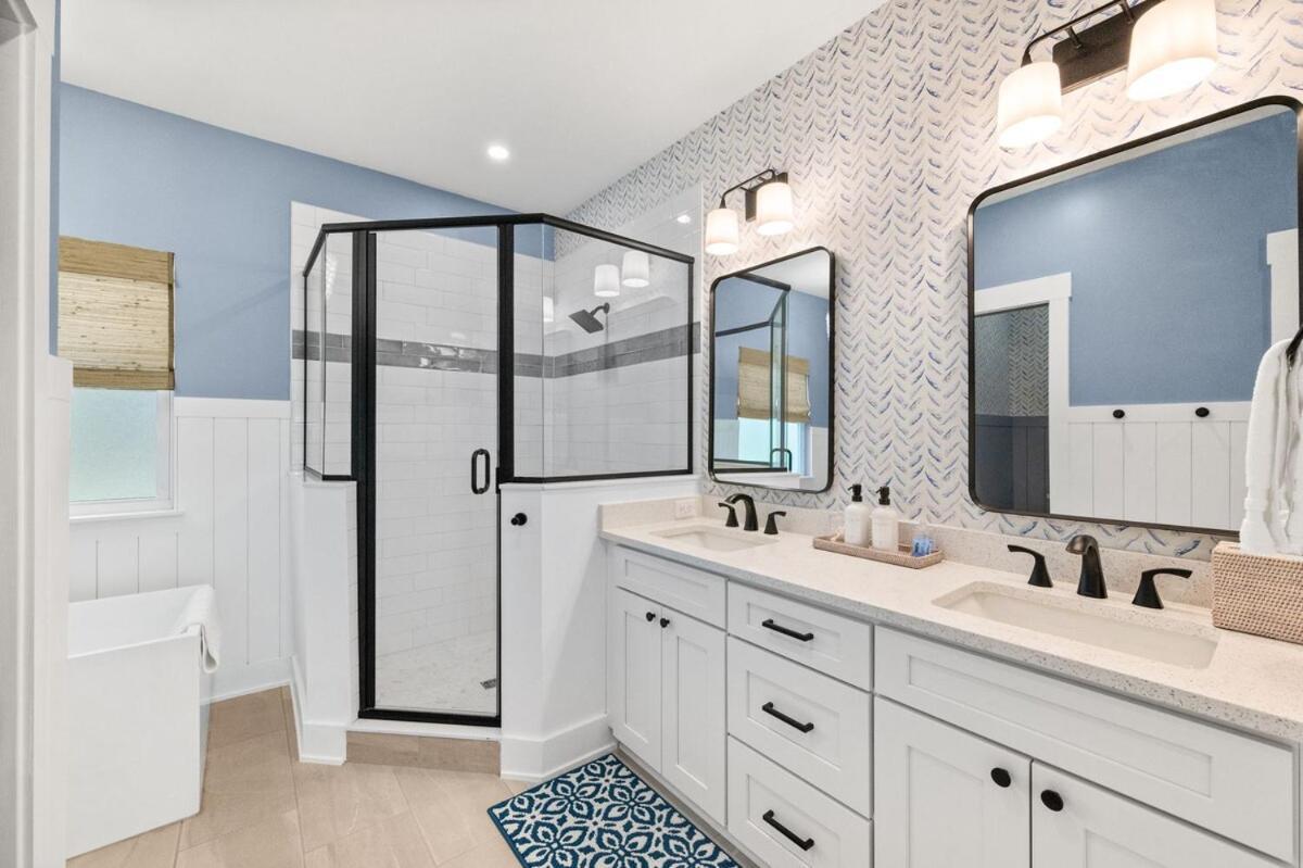 Coastal Inspired, Beachside Heated Pool & Bunkroom