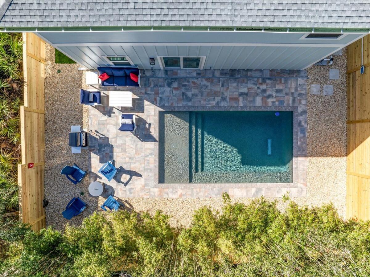 Holiday home Coastal Inspired, Beachside Heated Pool & Bunkroom