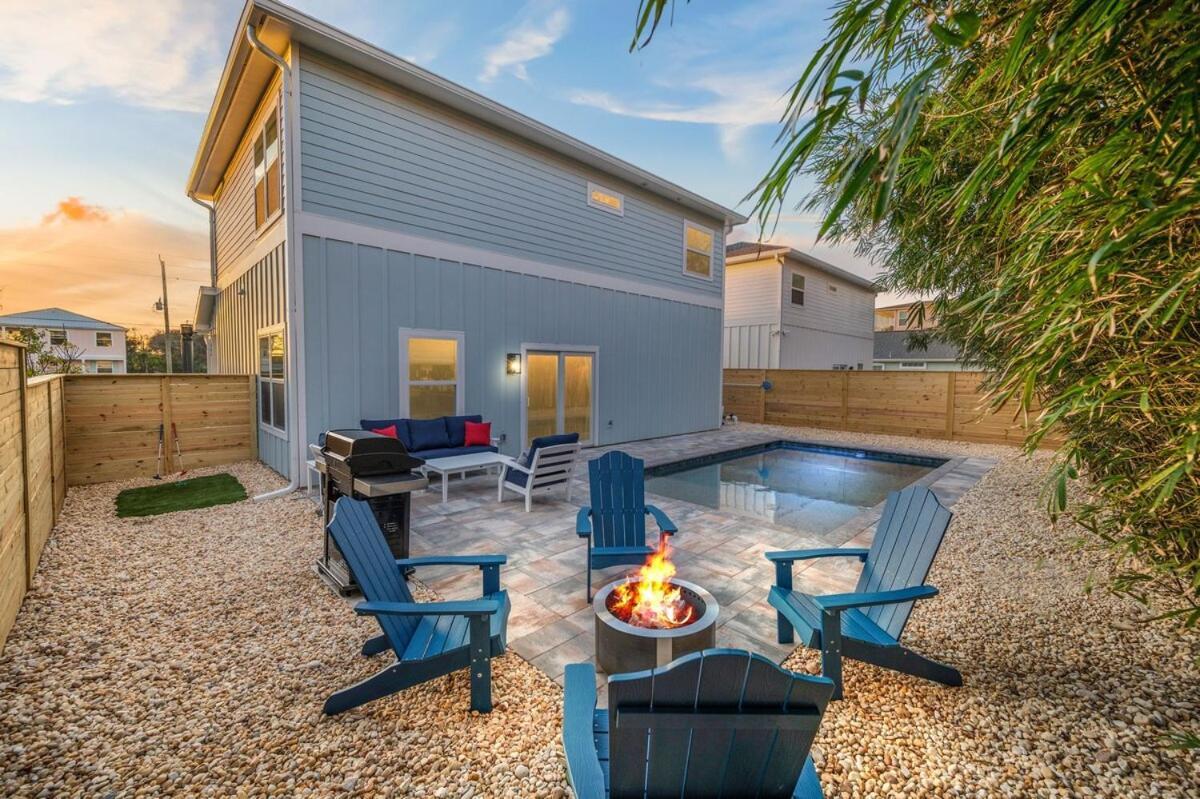 Coastal Inspired, Beachside Heated Pool & Bunkroom *