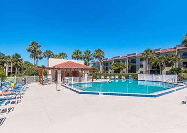 Oceanside Complex B35 1 Bed 1 Bath Heated Pool *