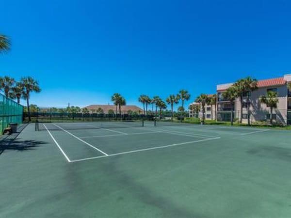 Apartment Oceanside Complex B35 1 Bed 1 Bath Heated Pool *