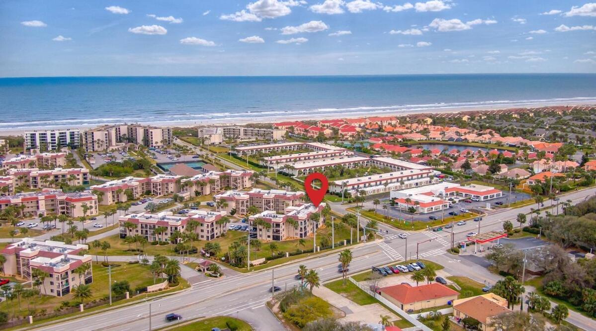 Oceanside Complex B35 1 Bed 1 Bath Heated Pool Apartment
