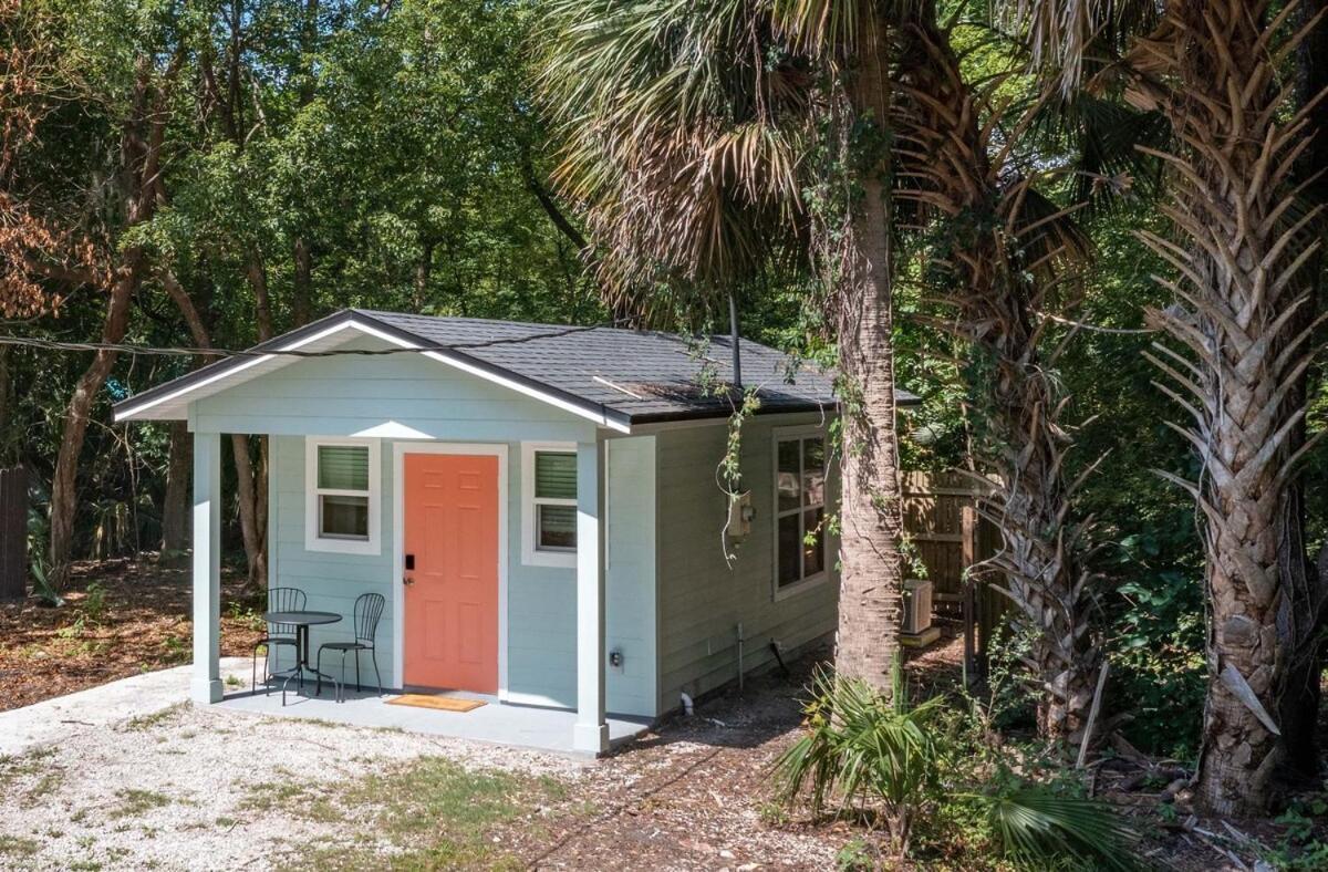 Palm Tiny House Hideaway Holiday home *