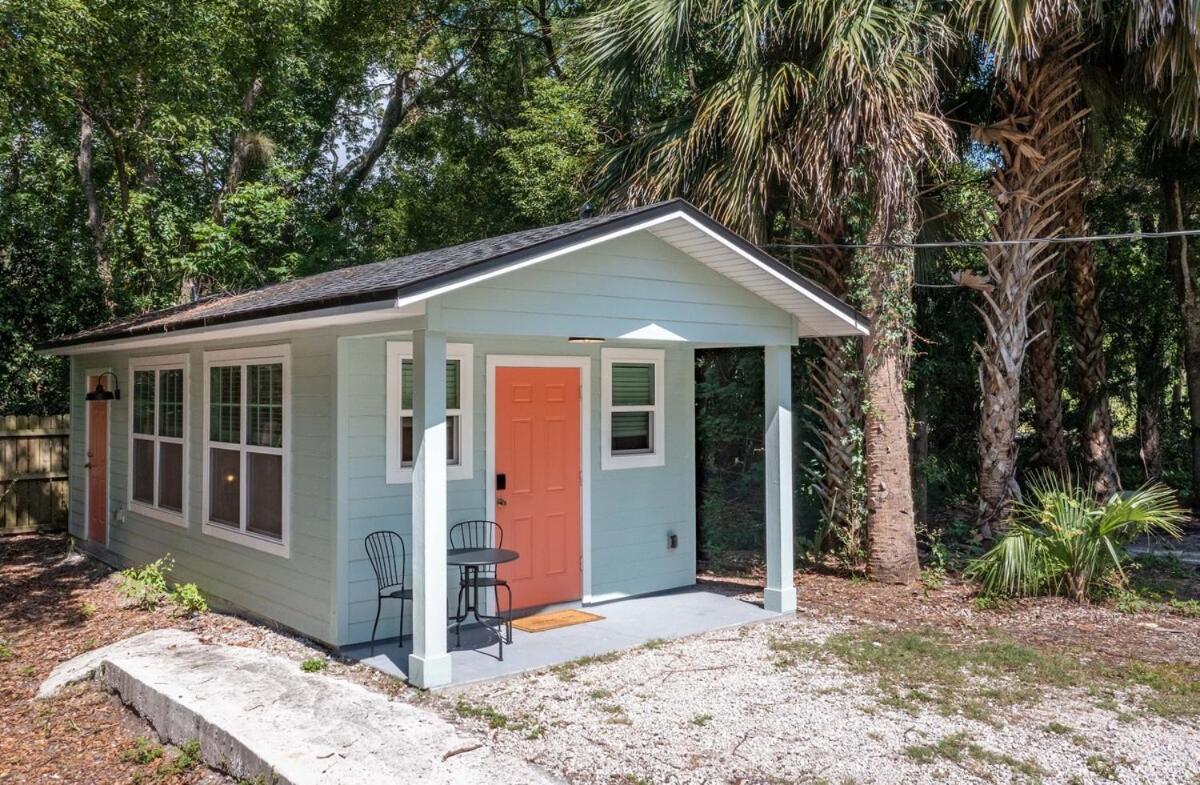 Palm Tiny House Hideaway * St. Augustine