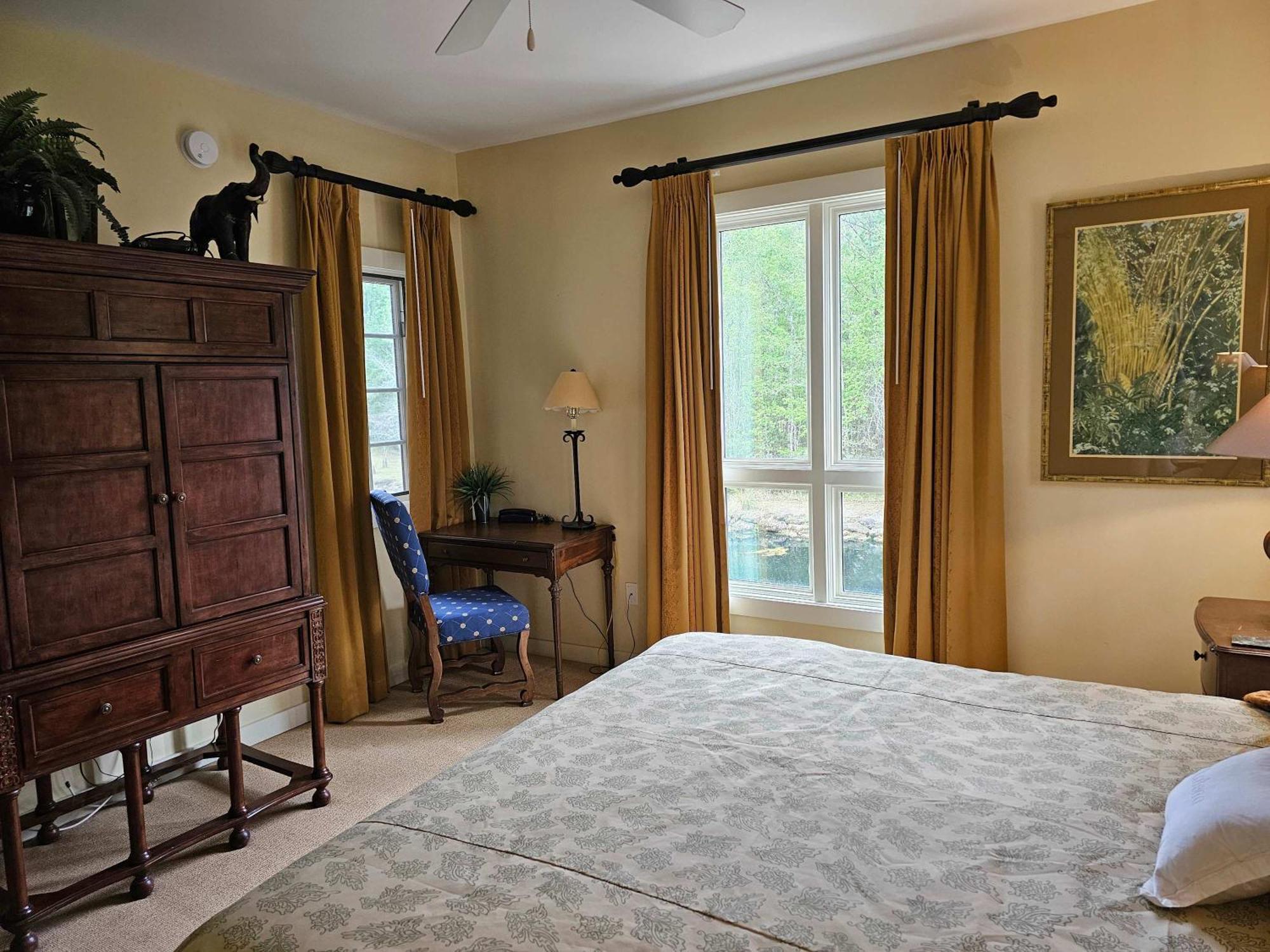 Private Views Of Lagoon Pool & Preserve *