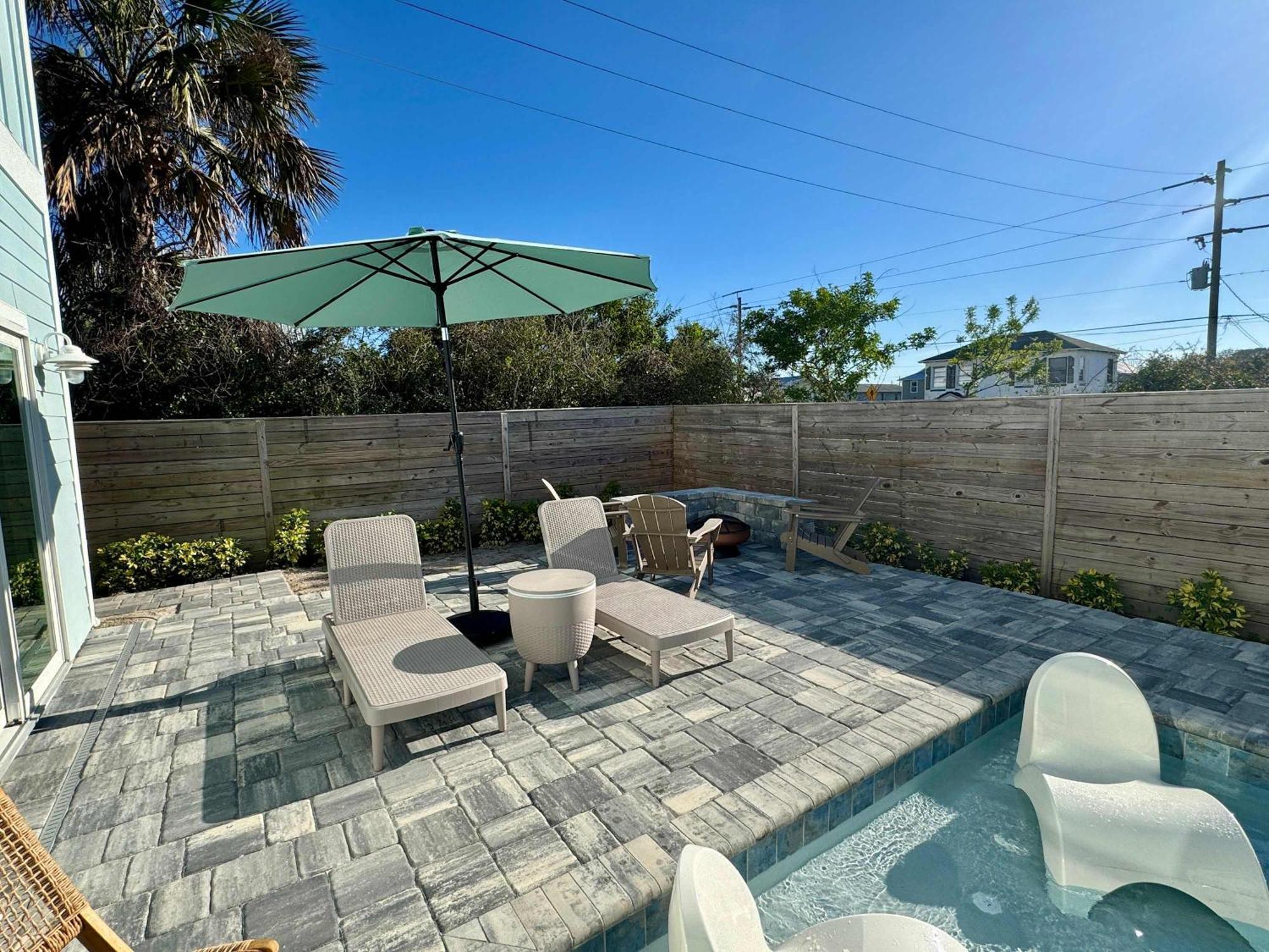 Ocean Breeze- Chic Steps To Family Friendly Holiday home *
