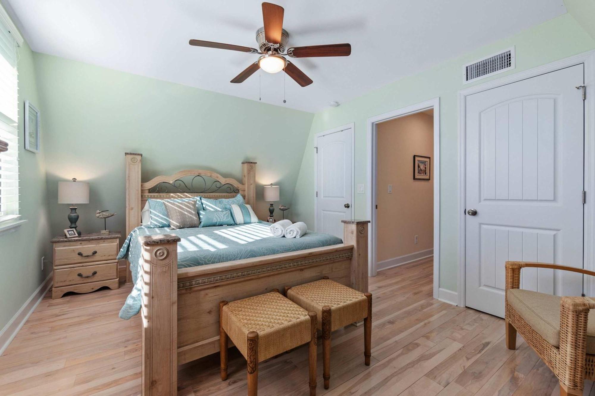 Holiday home Lighthouse Loft L Marshfront L Walk To Downtown