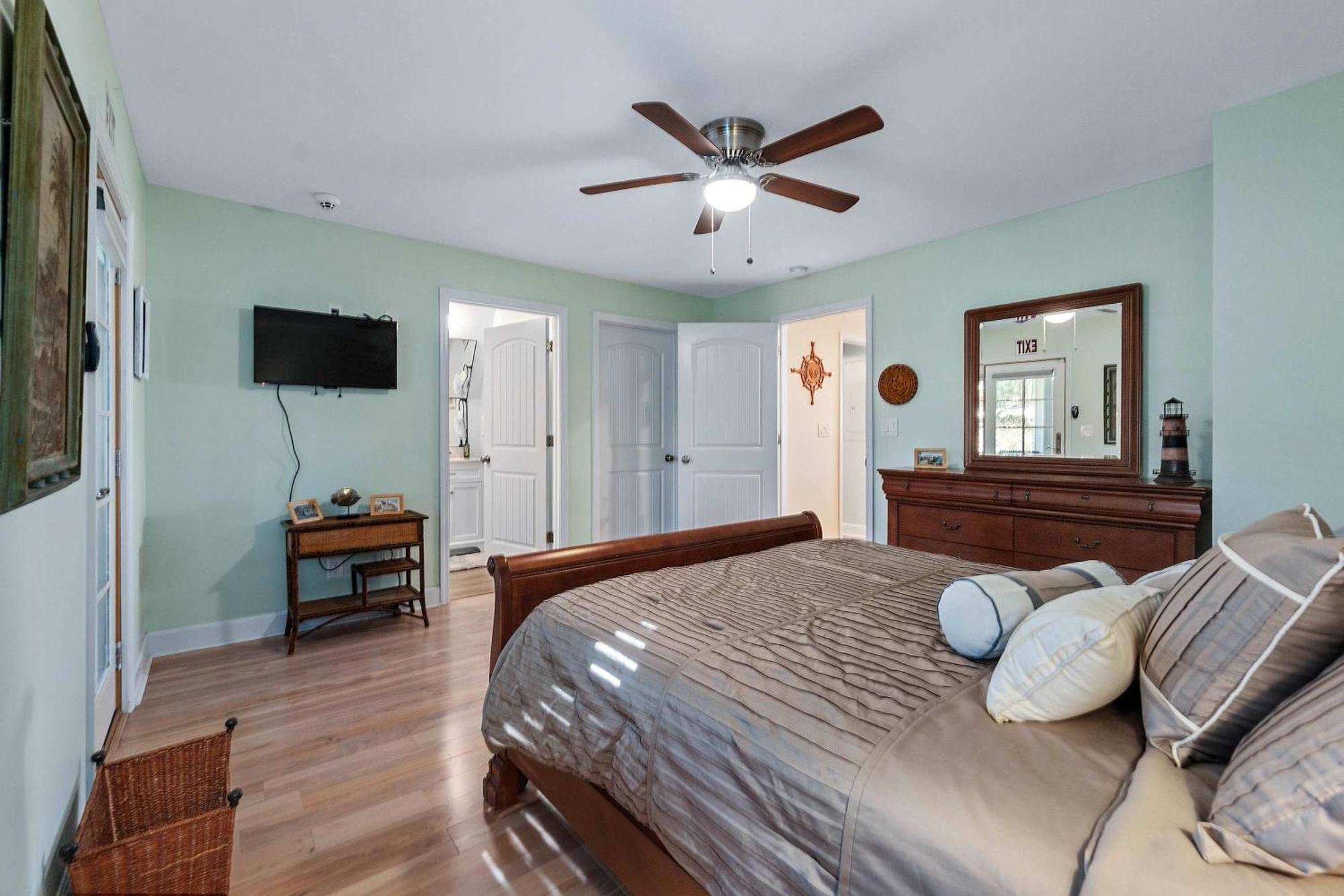 Lighthouse Loft L Marshfront L Walk To Downtown Holiday home