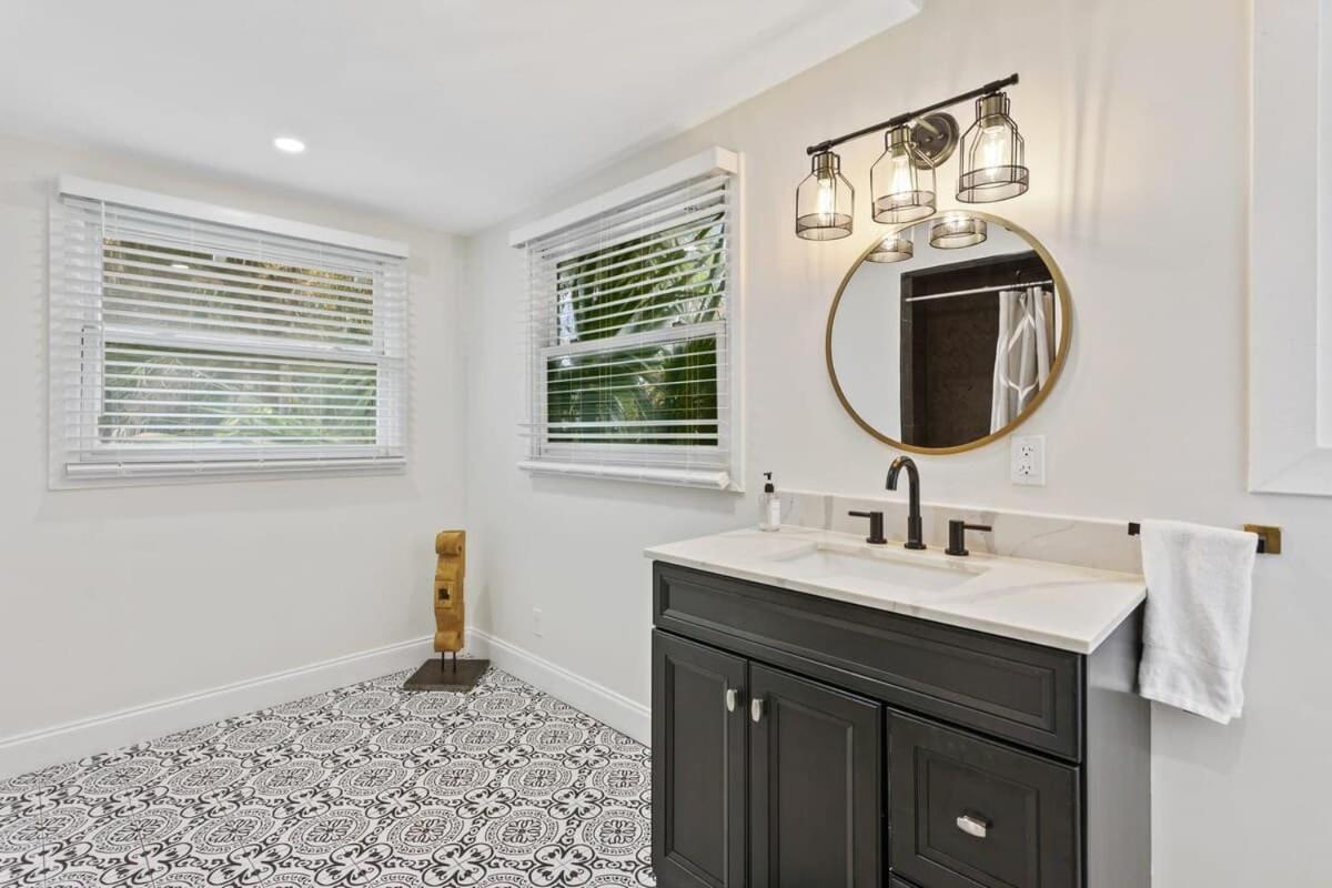 San Marco Duplex W Backyard Bbq & Firepit * St. Augustine