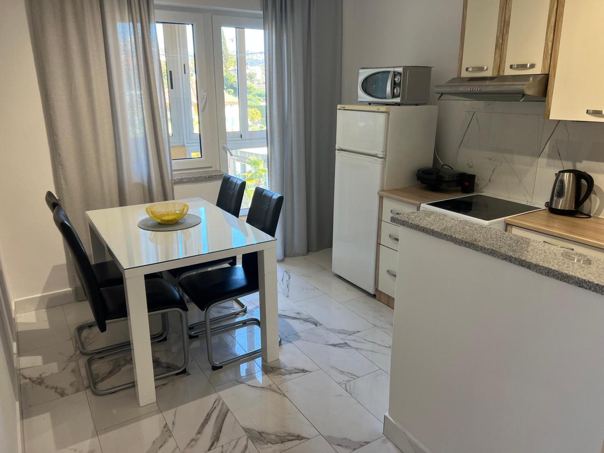 Holiday home San Marco Duplex W Backyard Bbq & Firepit *