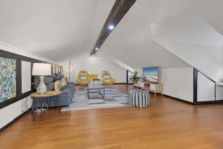 Pacific Cove 9 - Unique Pet-friendly