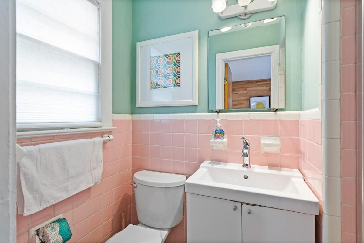 Retro Retreat- Updated 1950s In St Augustine St. Augustine