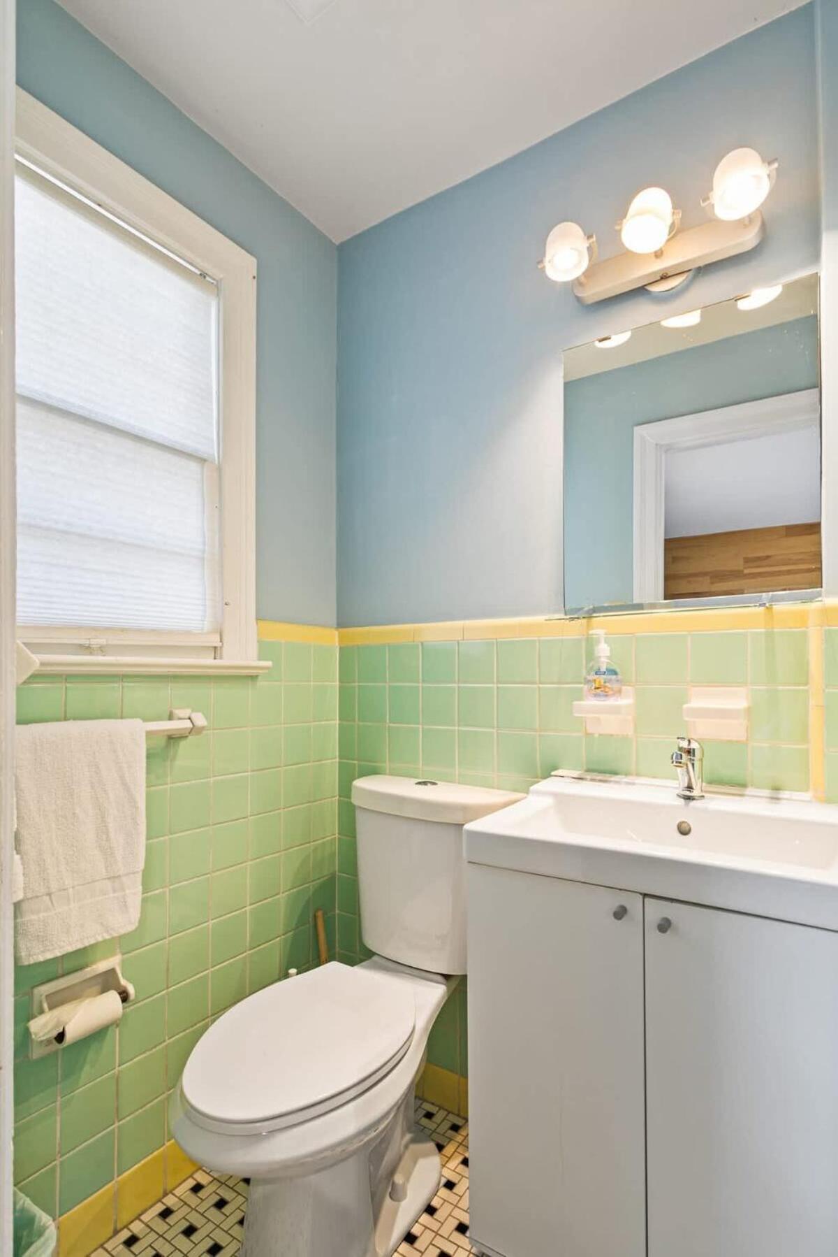 Classic Charm- Retro 1950s In St Augustine Inn