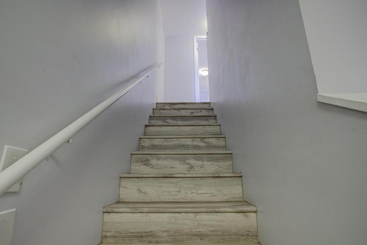 Beautiful Ocean Side 2 Bedroom With Pool